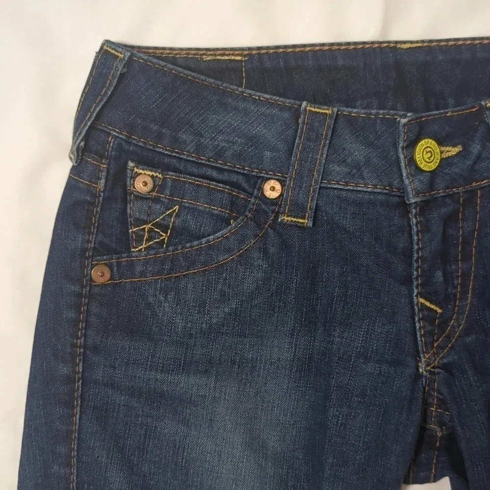 True Religion Riley Mid Rise Bermuda Short, Color Walking Dream Size 26 - Picture 3 of 14